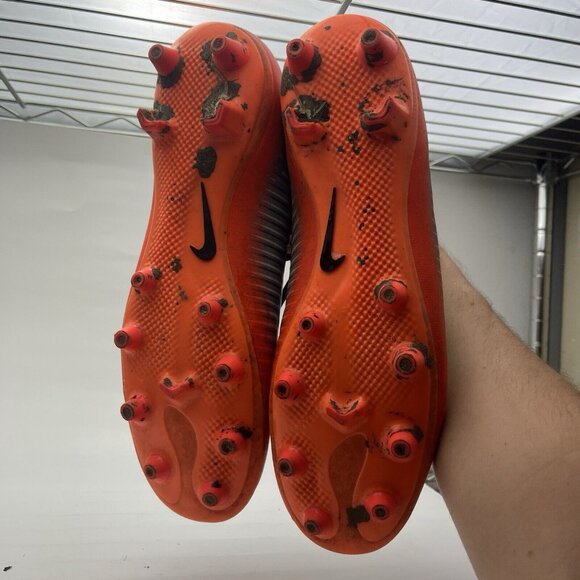 Soccer Shoes Nike Mercurial 2017 CR7 Men’s 11.5 Outdoor Cleats Orange - Picture 6 of 7